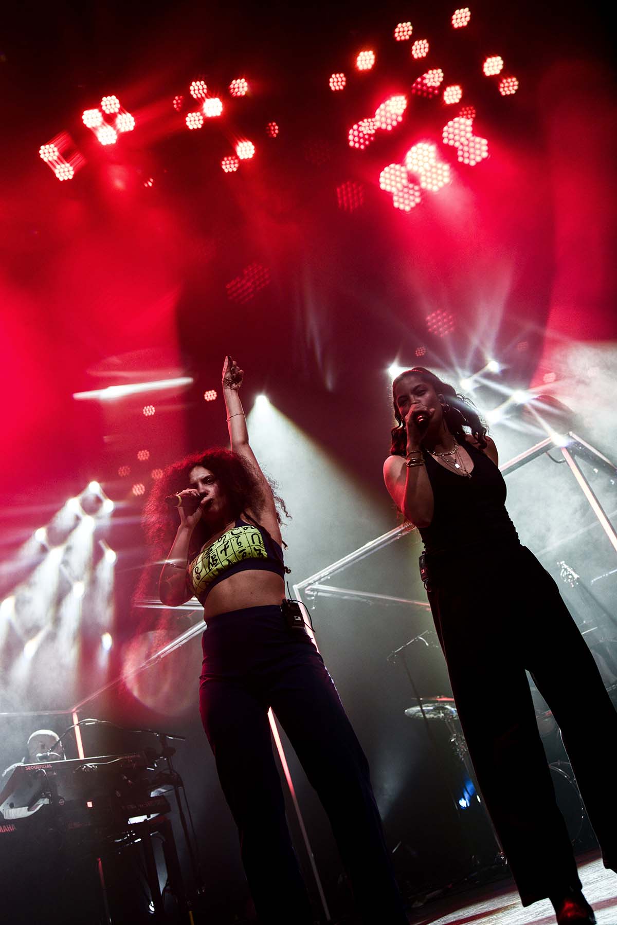 Review: Ibeyi's Connection With Their Fans Highlights Their Magnificent ...